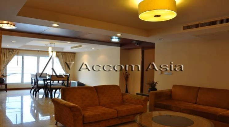 Pet friendly |  Quiet and Peaceful  Apartment  3 Bedroom for Sale & Rent BTS Nana in Sukhumvit Bangkok