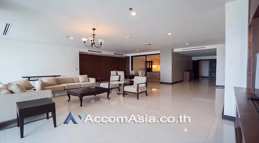  High-Rise Living with a Large Balcony Apartment in Ekkamai Apartment  4 Bedroom for Rent BTS Ekkamai in Sukhumvit Bangkok