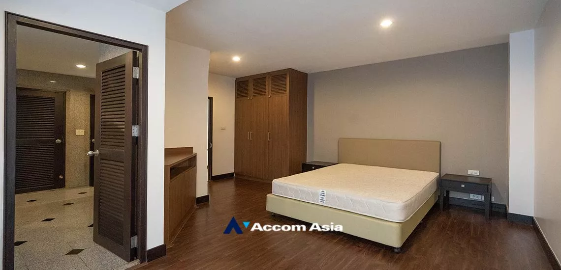 7  4 br Apartment For Rent in Sukhumvit ,Bangkok BTS Ekkamai at Comfort living and well service 1419351