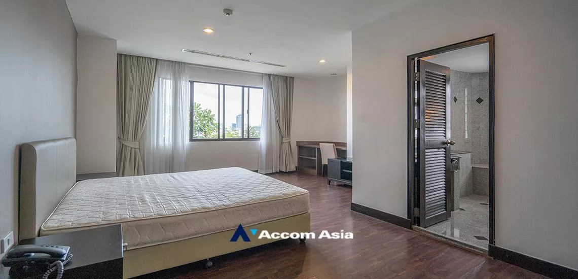 10  4 br Apartment For Rent in Sukhumvit ,Bangkok BTS Ekkamai at Comfort living and well service 1419351