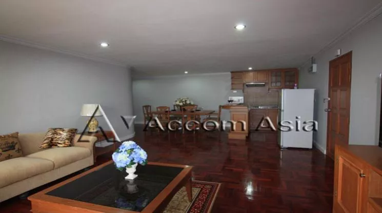  2 Bedrooms  Apartment For Rent in Phaholyothin, Bangkok  near BTS Ari (1419381)