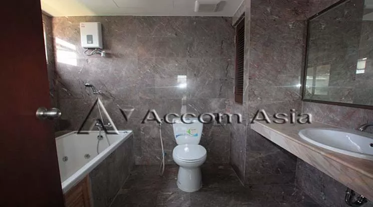 9  3 br Apartment For Rent in Phaholyothin ,Bangkok BTS Ari at Charming Homely Style 1419387