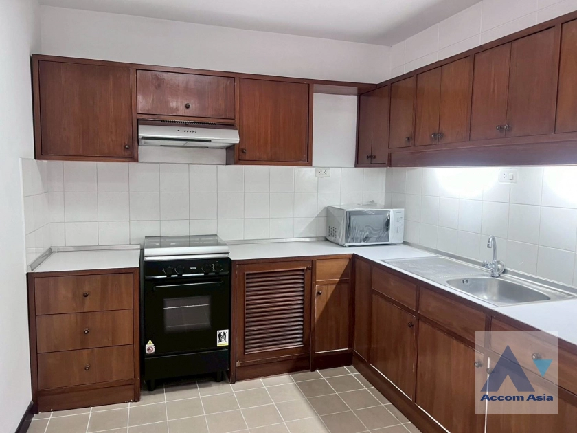 4  3 br Apartment For Rent in Sukhumvit ,Bangkok BTS Thong Lo at Greenery garden and privacy 1419444
