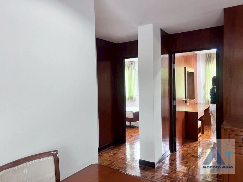 13  3 br Apartment For Rent in Sukhumvit ,Bangkok BTS Thong Lo at Greenery garden and privacy 1419444