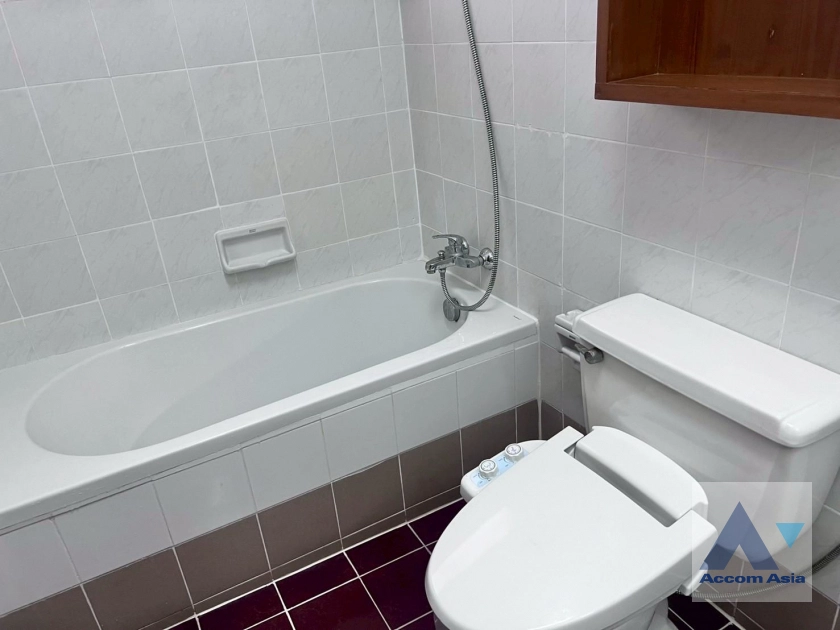 14  3 br Apartment For Rent in Sukhumvit ,Bangkok BTS Thong Lo at Greenery garden and privacy 1419444