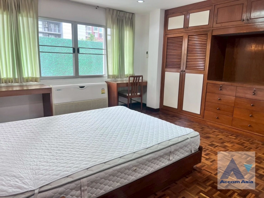 7  3 br Apartment For Rent in Sukhumvit ,Bangkok BTS Thong Lo at Greenery garden and privacy 1419444