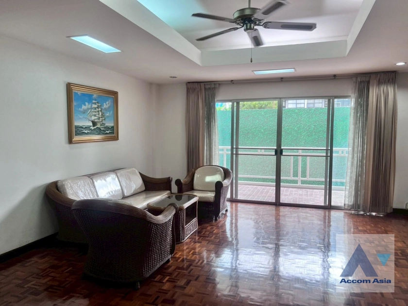 unit 3 Bedrooms  Apartment For Rent in Sukhumvit, Bangkok  near BTS Thong Lo (1419444)