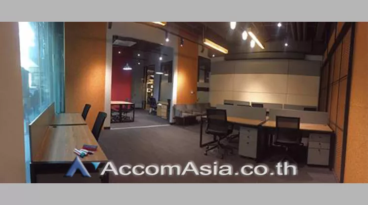  2  Office Space For Rent in Sukhumvit ,Bangkok BTS Phra khanong at Service Office for RENT 1419448