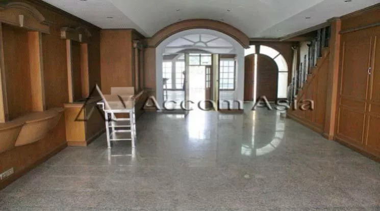  1  6 br House for rent and sale in Sukhumvit ,Bangkok BTS Thong Lo 2519499