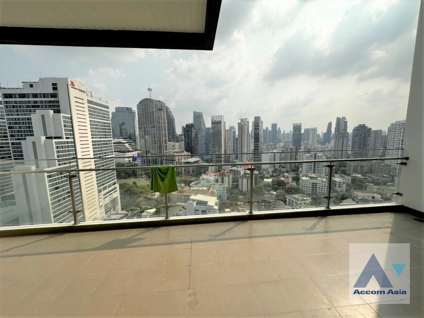 Duplex Condo, Penthouse, Pet friendly |  Serviced Apartment with Park view Apartment  5 Bedroom for Rent MRT Sukhumvit in Sukhumvit Bangkok