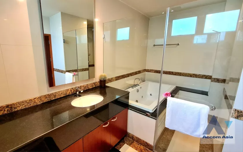 14  3 br Apartment For Rent in Sukhumvit ,Bangkok BTS Phrom Phong at Fully Furnished Suites 1519544