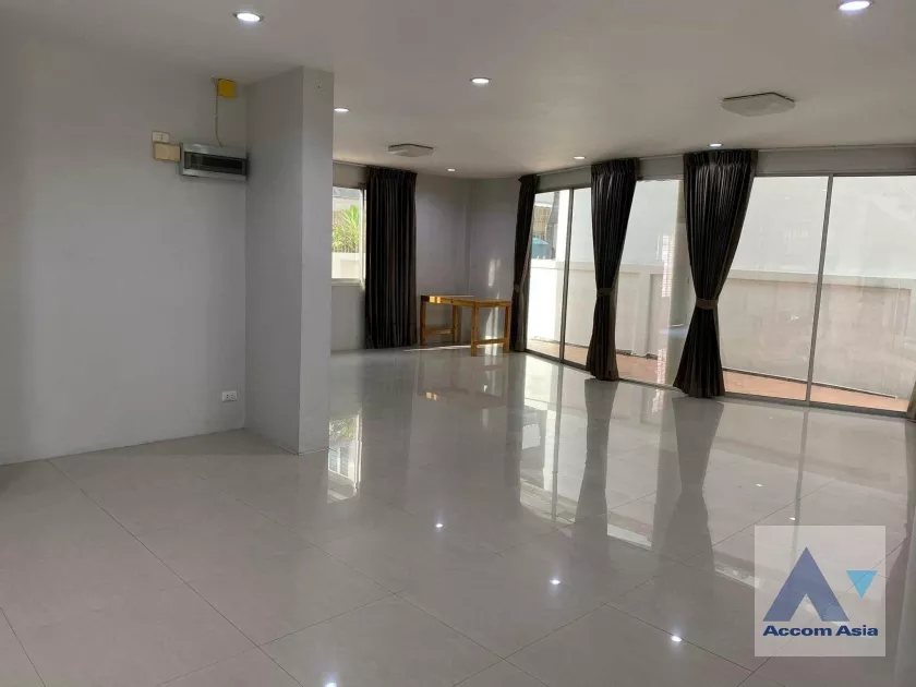 Home Office |  3 Bedrooms  House For Rent in Pattanakarn, Bangkok  near BTS On Nut (1819567)