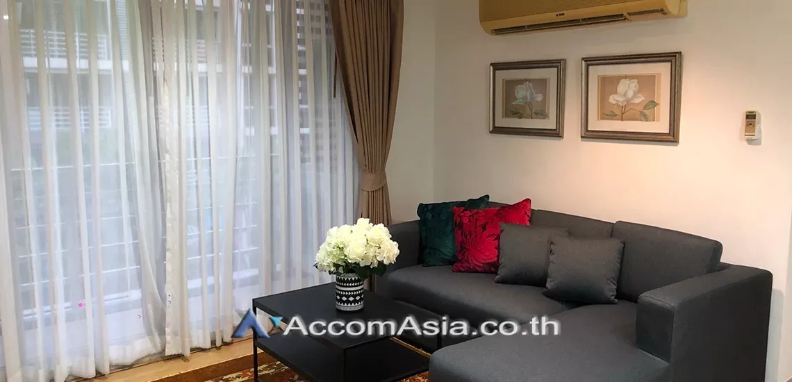  2 Bedrooms  Condominium For Sale in Charoennakorn, Bangkok  near BTS Krung Thon Buri (1519584)