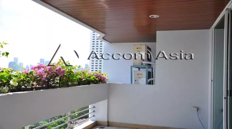 unitBig Balcony, Pet friendly |  3 Bedrooms  Apartment For Rent in Sukhumvit, Bangkok  near BTS Nana (1419588)