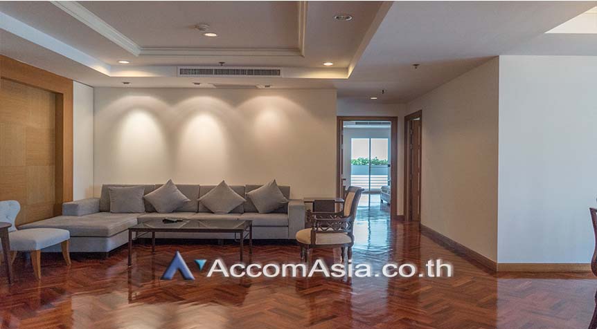  3 Bedrooms Apartment For Rent in sukhumvit ,Bangkok BTS Nana at Fully Furnished Suites 1419590
