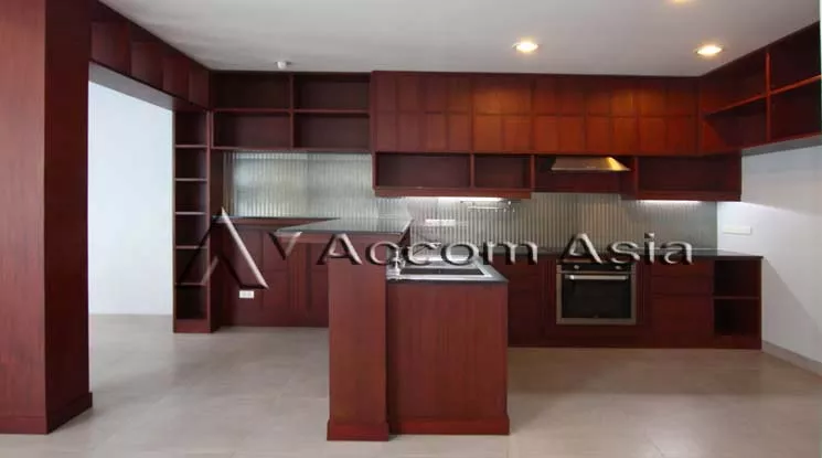 4  4 br House For Rent in Ratchadapisek ,Bangkok MRT Thailand Cultural Center at Well maintain Compound 1819596