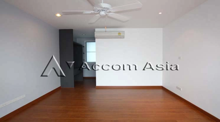 8  4 br House for rent and sale in Ratchadaphisek ,Bangkok MRT Thailand Cultural Center at Well maintain Compound 1819596