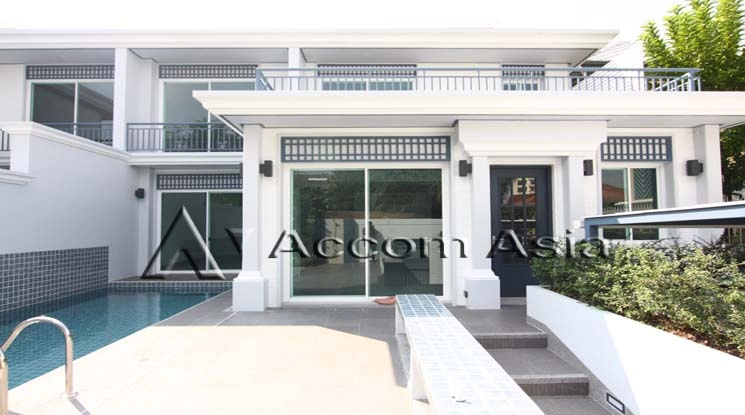  2  3 br House For Rent in Ratchadapisek ,Bangkok MRT Thailand Cultural Center at Well maintain Compound 1819620
