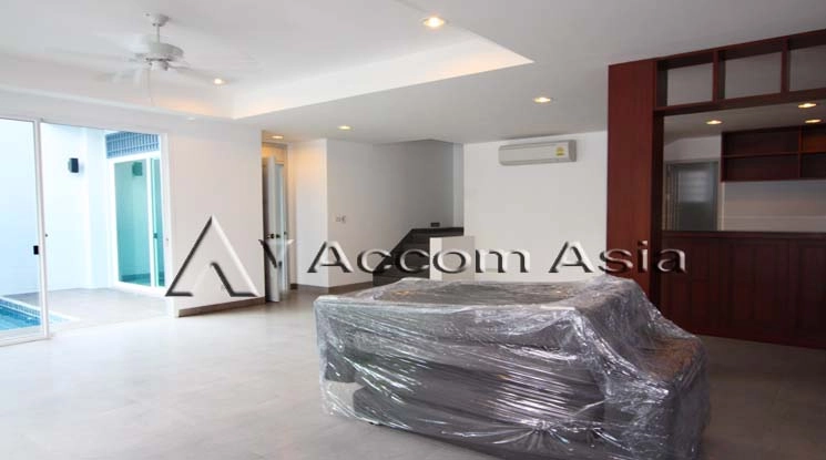  1  3 br House For Rent in Ratchadaphisek ,Bangkok MRT Thailand Cultural Center at Well maintain Compound 1819620