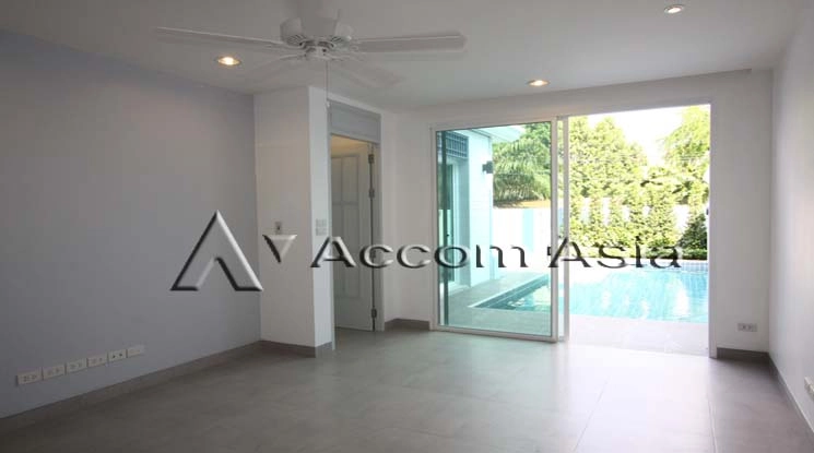 5  3 br House For Rent in Ratchadapisek ,Bangkok MRT Thailand Cultural Center at Well maintain Compound 1819620