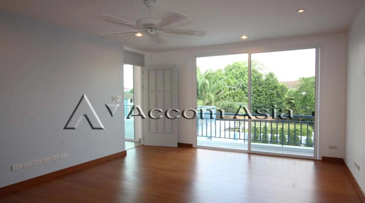 7  3 br House For Rent in Ratchadaphisek ,Bangkok MRT Thailand Cultural Center at Well maintain Compound 1819620