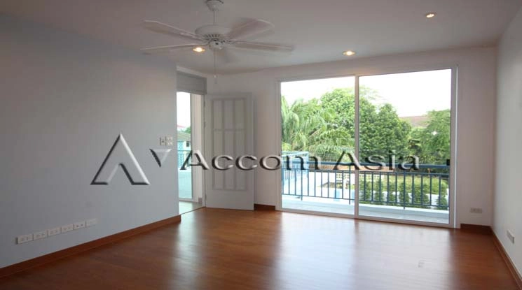 7  3 br House For Rent in Ratchadapisek ,Bangkok MRT Thailand Cultural Center at Well maintain Compound 1819620