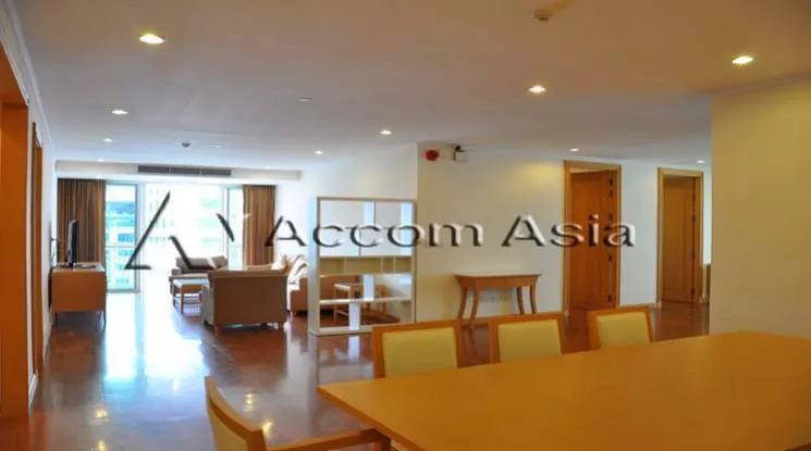 unit 3 Bedrooms  Apartment For Rent in Sukhumvit, Bangkok  near BTS Phrom Phong (1419693)