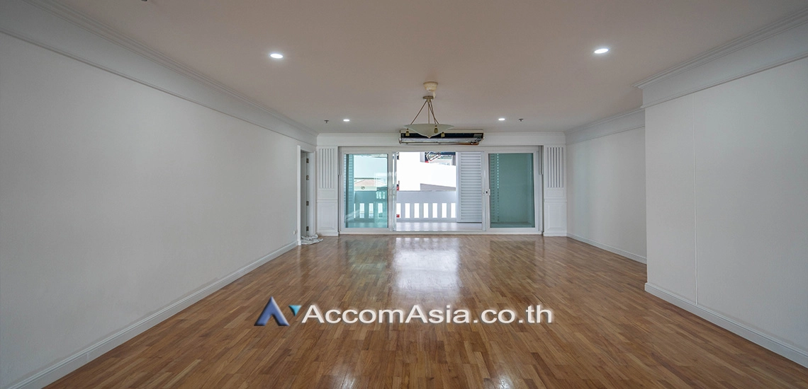 Pet friendly |  4 Bedrooms  Apartment For Rent in Sukhumvit, Bangkok  near BTS Asok - MRT Sukhumvit (1519711)