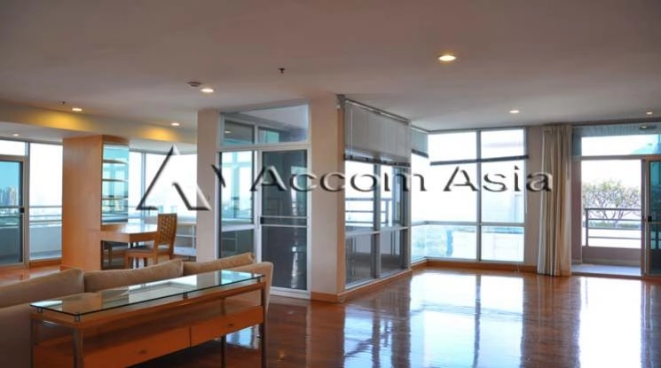 unitPet friendly |  3 Bedrooms  Condominium For Rent in Ploenchit, Bangkok  near BTS Chitlom (1519719)