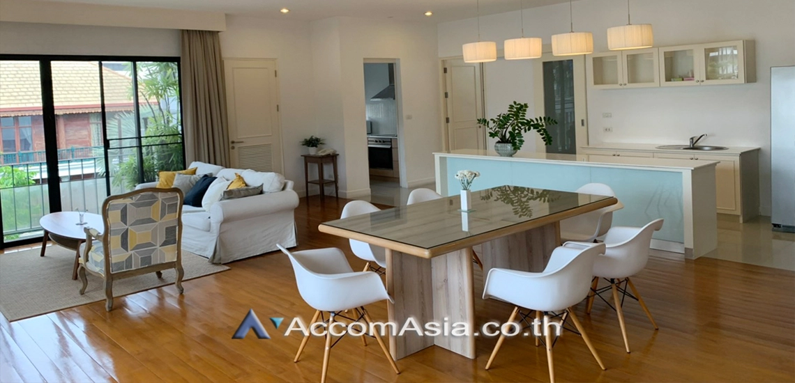 unit 3 Bedrooms  Apartment For Rent in Sukhumvit, Bangkok  near BTS Ekkamai (1419725)