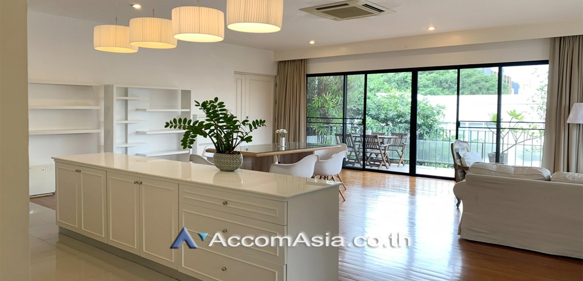 unit 3 Bedrooms  Apartment For Rent in Sukhumvit, Bangkok  near BTS Ekkamai (1419725)