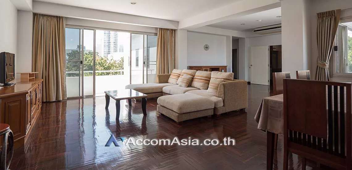  Low Rised Building Apartment  3 Bedroom for Rent BTS Chong Nonsi in Sathorn Bangkok