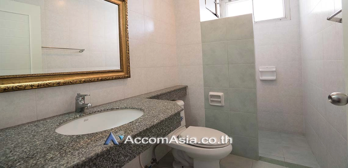 9  3 br Apartment for rent and sale in Sathorn ,Bangkok BTS Chong Nonsi at Low Rised Building 1419727