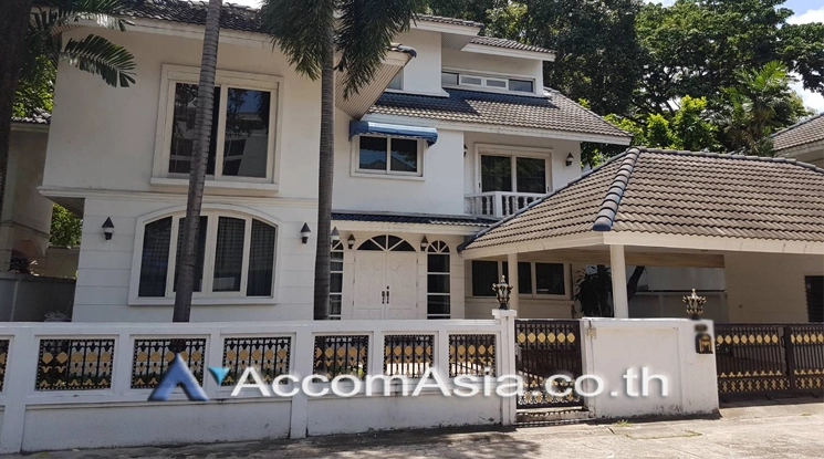 Home Office, Pet friendly |  4 Bedrooms  House For Rent in Sukhumvit, Bangkok  near BTS Thong Lo (50119)