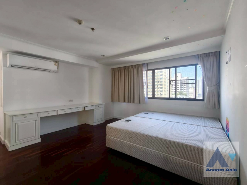 12  2 br Apartment For Rent in Sukhumvit ,Bangkok BTS Nana - MRT Sukhumvit at Private Environment Space 1419820