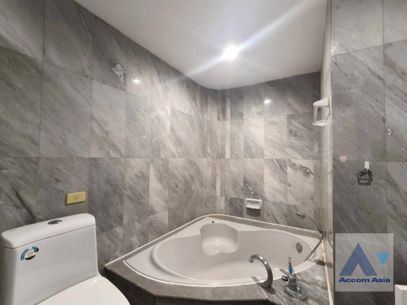 10  2 br Apartment For Rent in Sukhumvit ,Bangkok BTS Nana - MRT Sukhumvit at Private Environment Space 1419820