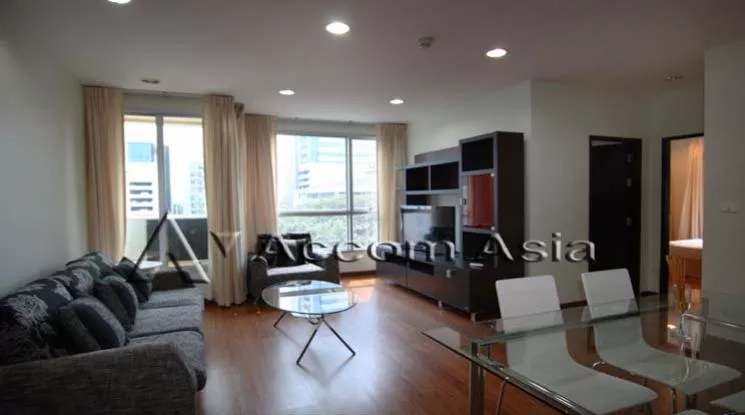  2 Bedrooms  Condominium For Rent & Sale in Sukhumvit, Bangkok  near BTS Ekkamai (1519826)