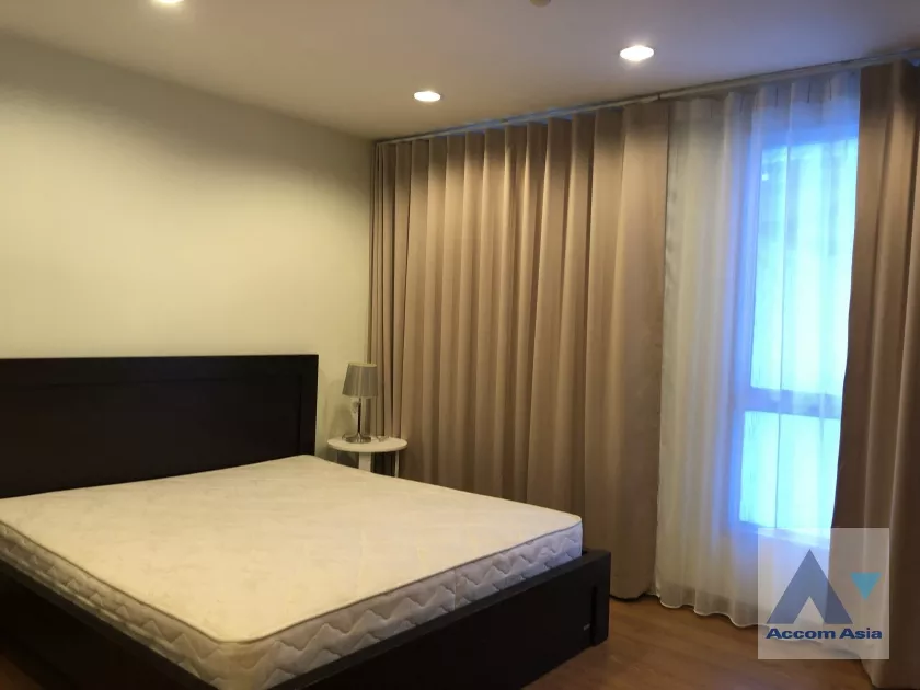  2 Bedrooms  Condominium For Rent & Sale in Sukhumvit, Bangkok  near BTS Ekkamai (1519826)