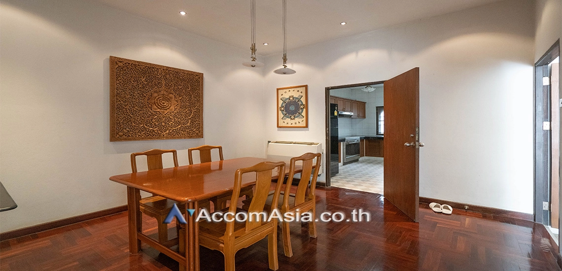 5  3 br House for rent and sale in Rama 3 ,Bangkok BTS Saphan Taksin at Riverside Villa 110167