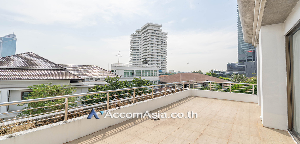 15  3 br House for rent and sale in Charoenkrung ,Bangkok BTS Saphan Taksin at Riverside Villa 110167