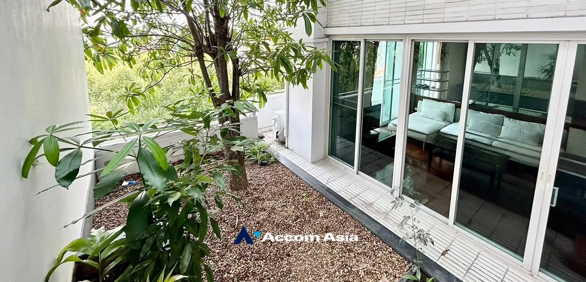 Huge Terrace |  2 Bedrooms  Condominium For Rent in Sukhumvit, Bangkok  near BTS Thong Lo (1519872)
