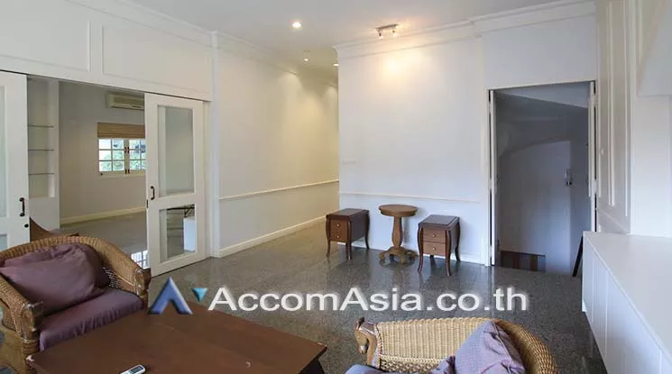 7  4 br Townhouse For Rent in Sukhumvit ,Bangkok BTS Thong Lo at House in garden compound with pool 2519891