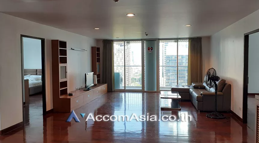 3 Bedrooms  Condominium For Rent in Ploenchit, Bangkok  near BTS Chitlom (20763)