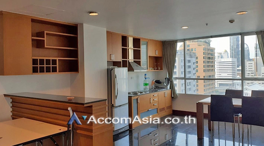 unit 3 Bedrooms  Condominium For Rent in Ploenchit, Bangkok  near BTS Chitlom (20763)