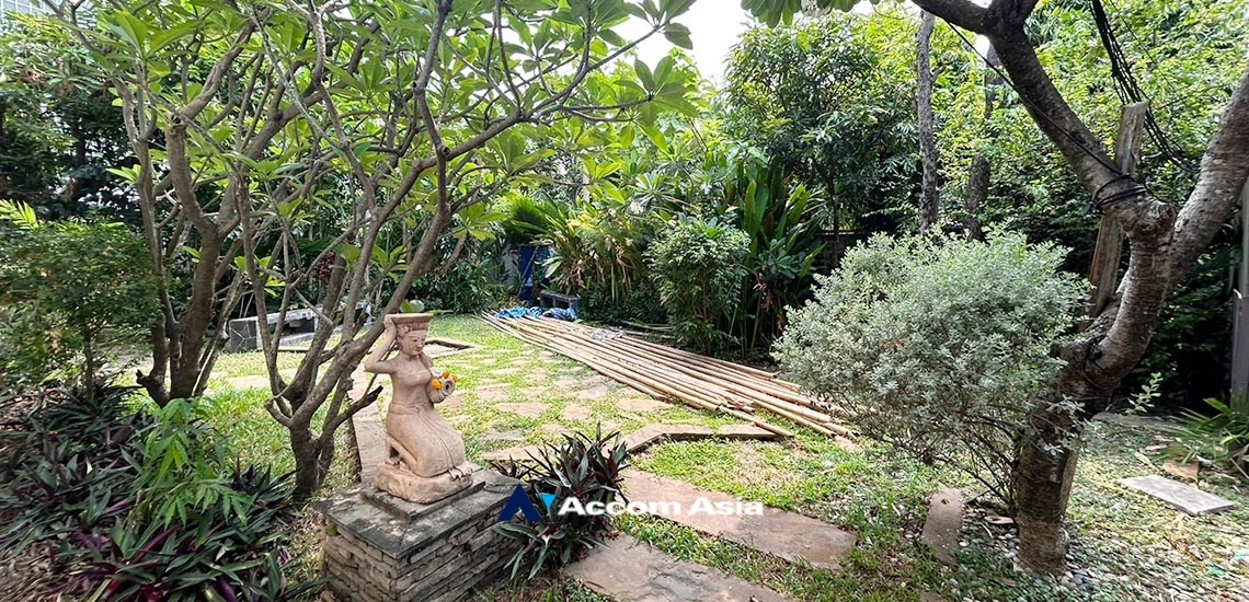 19  4 br House For Rent in Sukhumvit ,Bangkok BTS Ekkamai 1919946