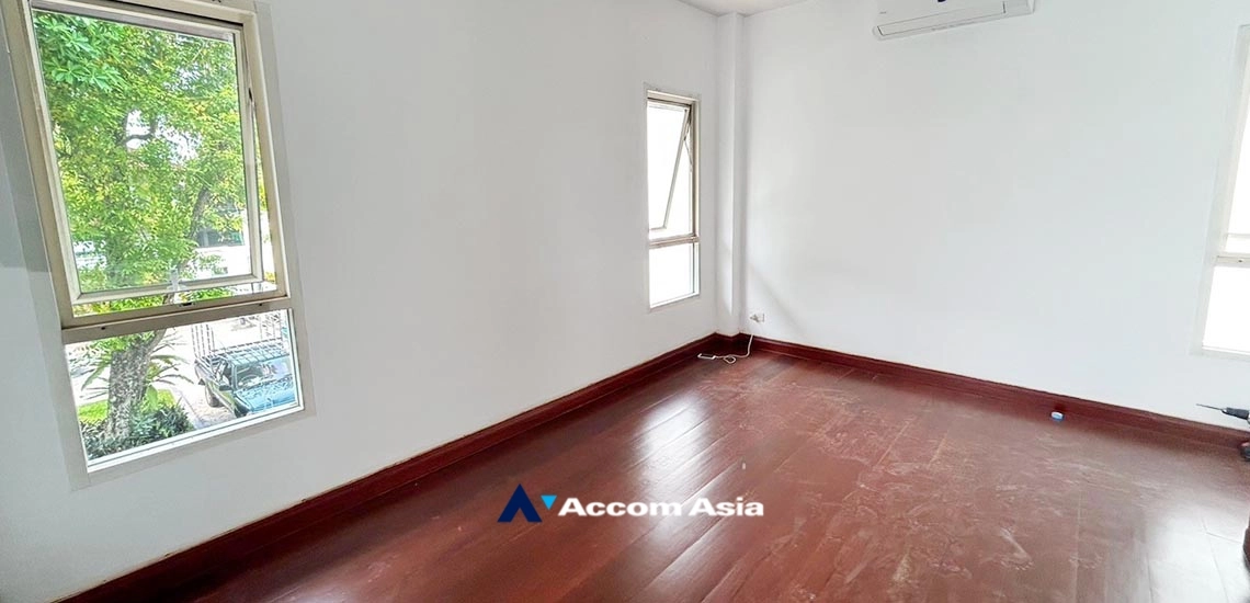 7  4 br House For Rent in Sukhumvit ,Bangkok BTS Ekkamai 1919946