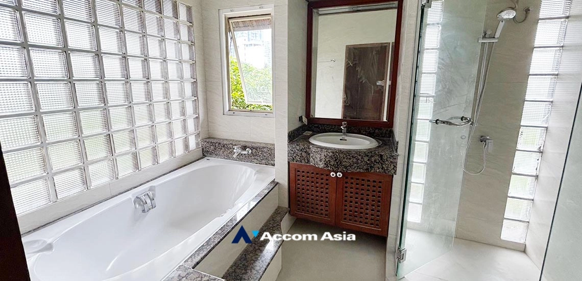 16  4 br House For Rent in Sukhumvit ,Bangkok BTS Ekkamai 1919946