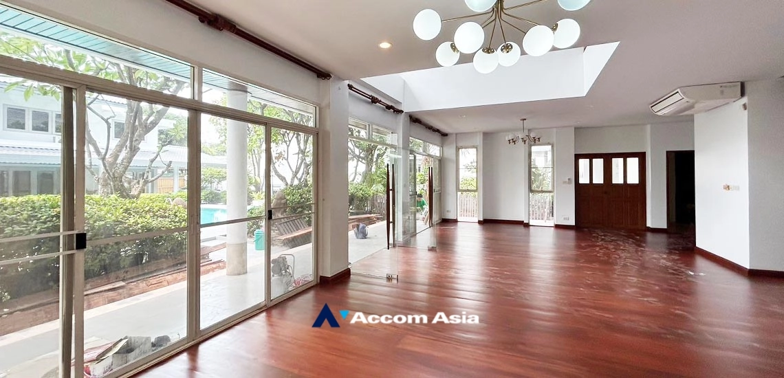 13  4 br House For Rent in Sukhumvit ,Bangkok BTS Ekkamai 1919946