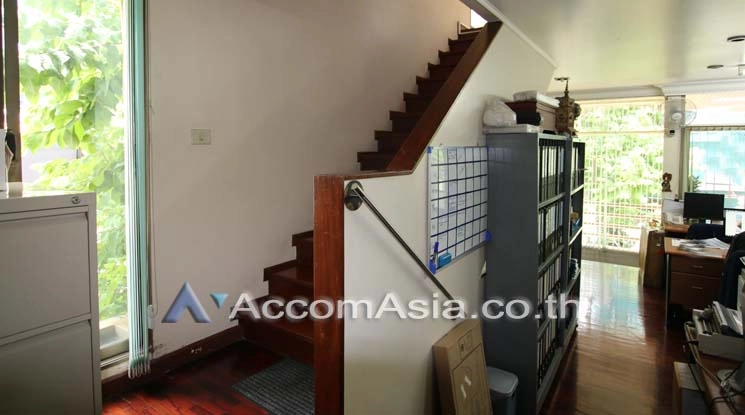 1  3 br House For Rent in Sukhumvit ,Bangkok BTS Phrom Phong 110169