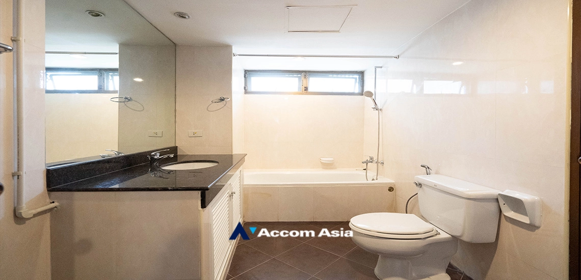 14  4 br Apartment For Rent in Sukhumvit ,Bangkok BTS Phrom Phong at Family Size Desirable 1419970